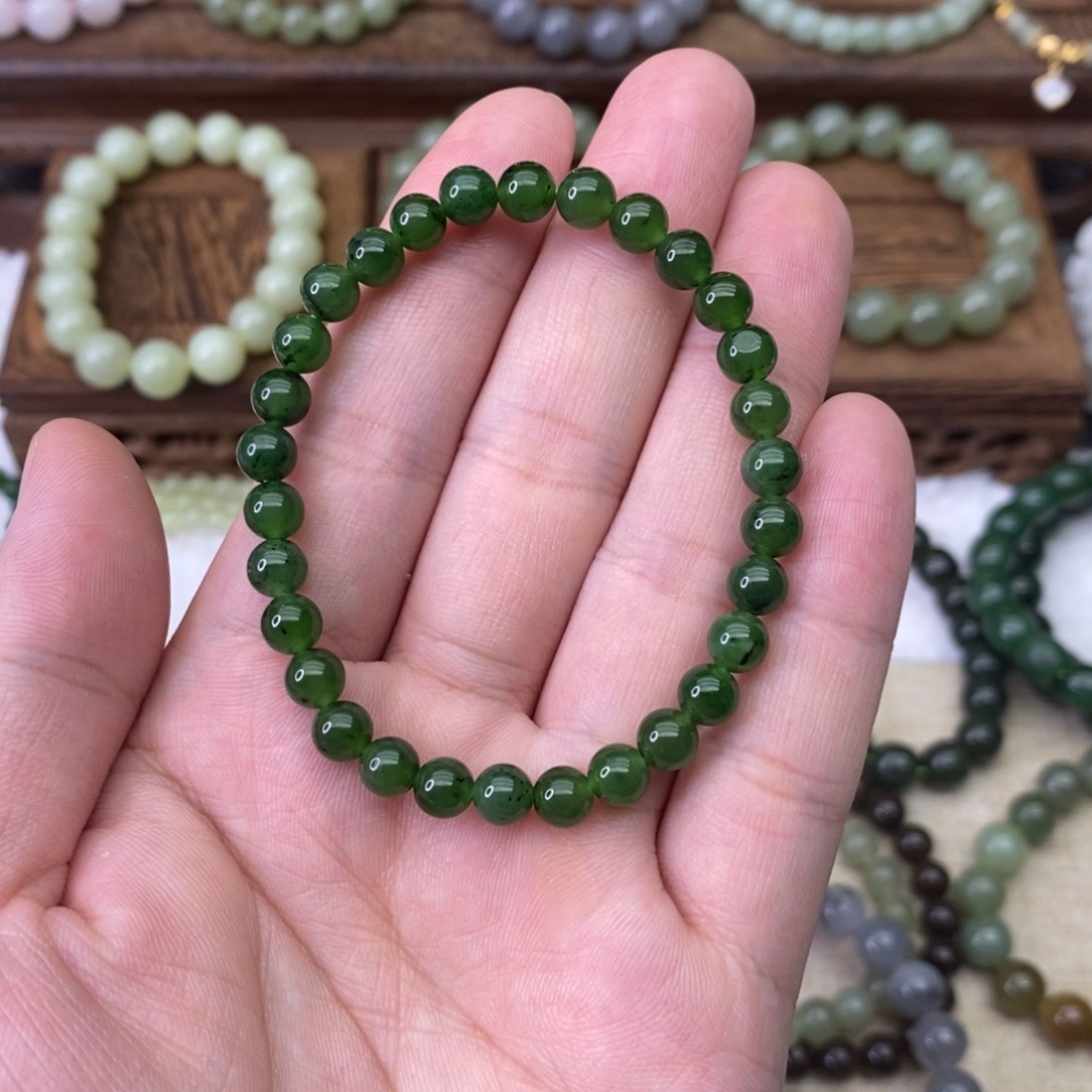 和田玉未镶嵌手链菠菜绿卡6