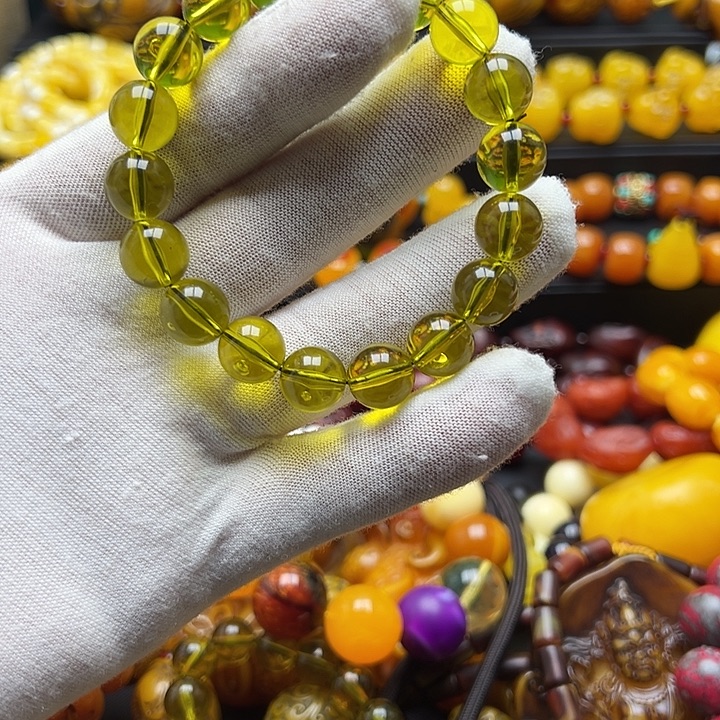 琥珀未镶嵌颈饰蜜蜡