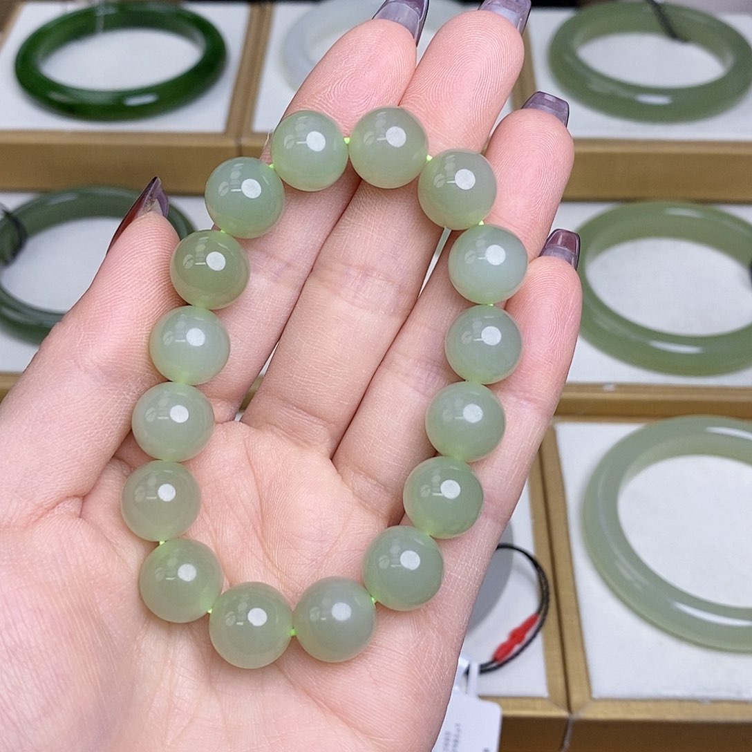 和田玉手链未镶嵌Cs