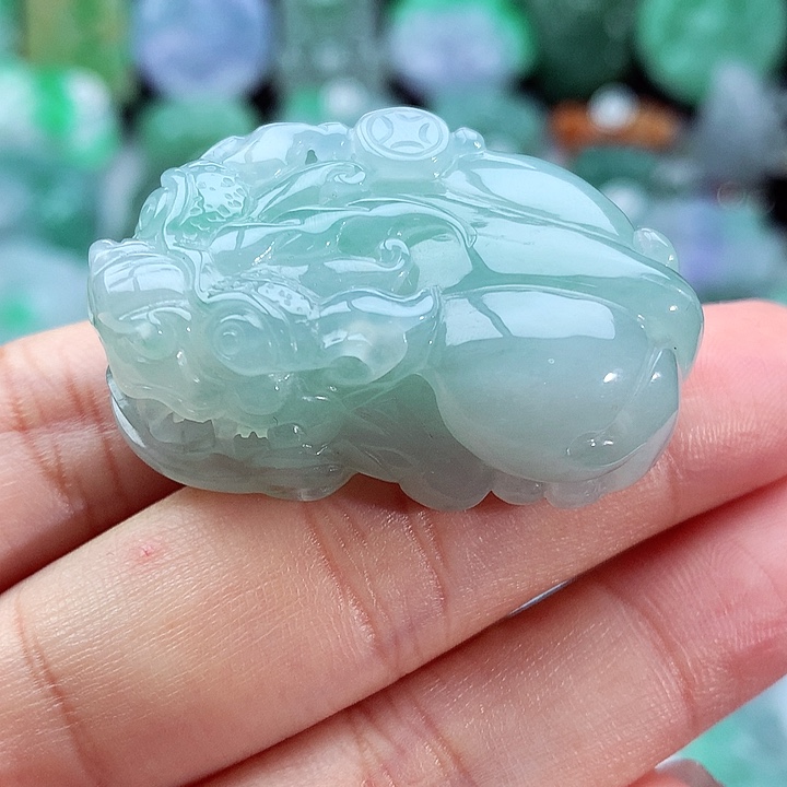 翡翠颈饰未镶嵌翡翠