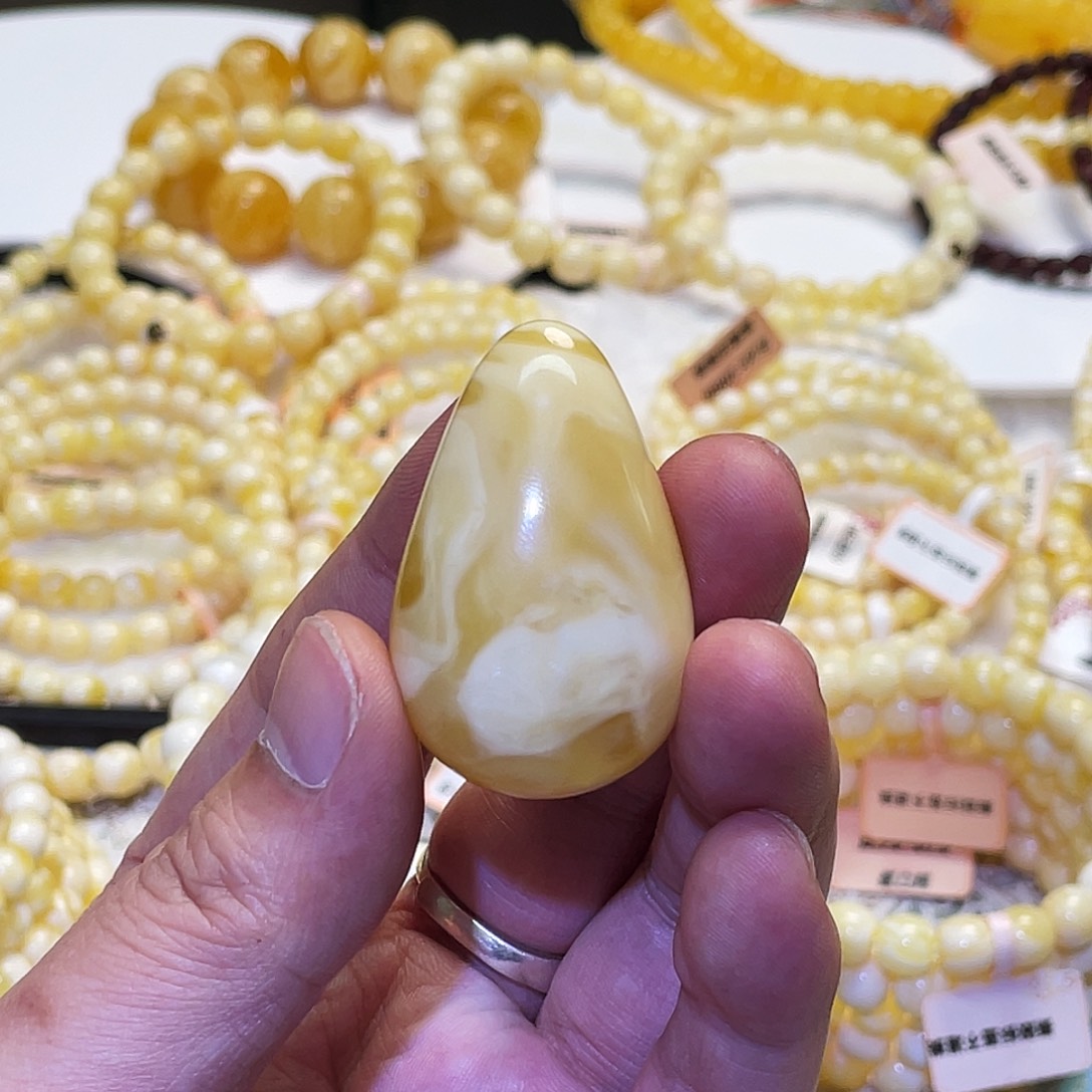 蜜蜡未镶嵌吊坠(赠链)水滴瑕疵