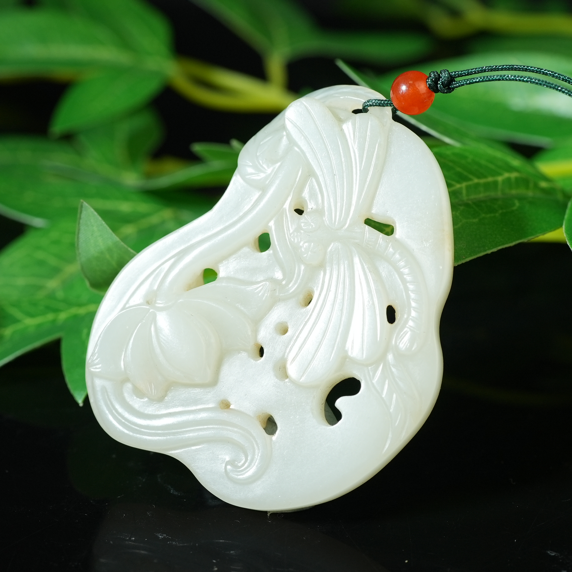 清代和田玉青荷挂件【华豫之门】SHF20A2501094025