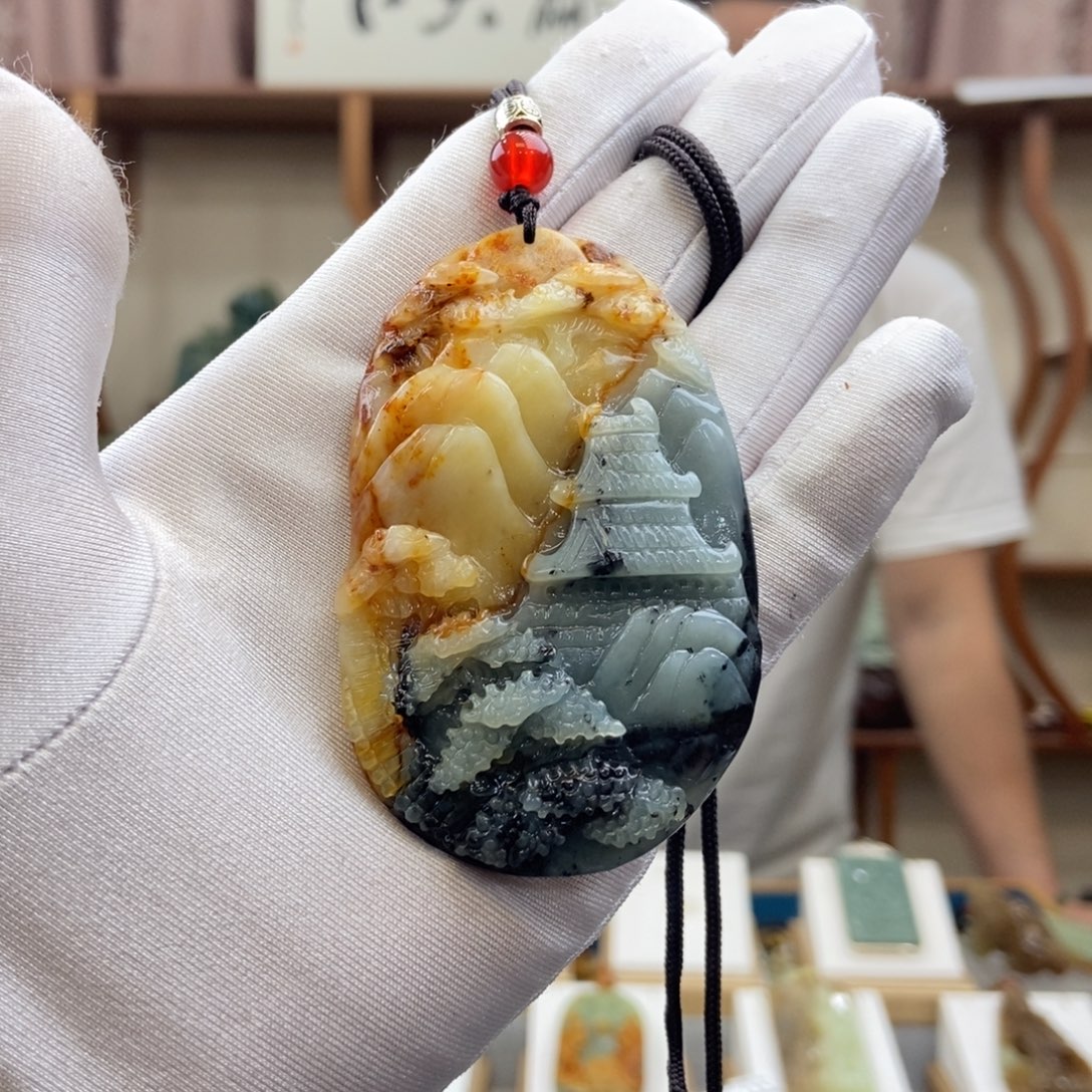 蛇纹石玉未镶嵌颈饰