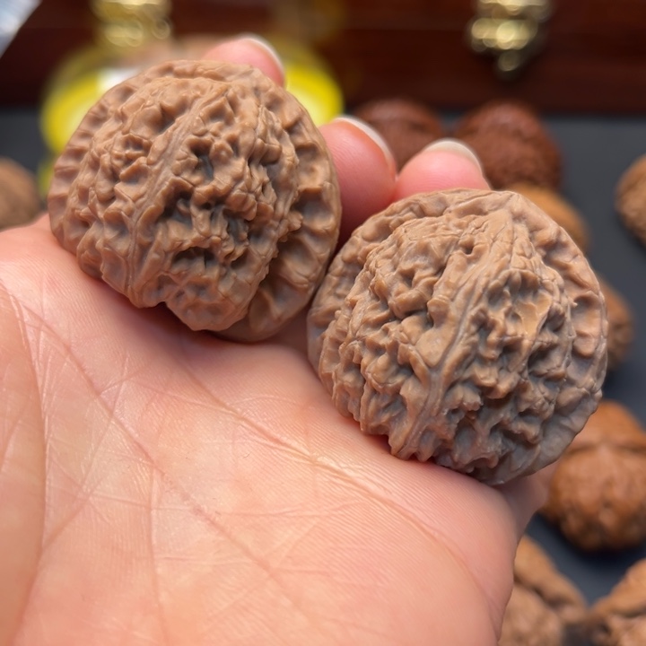 文玩核桃把件白狮子38