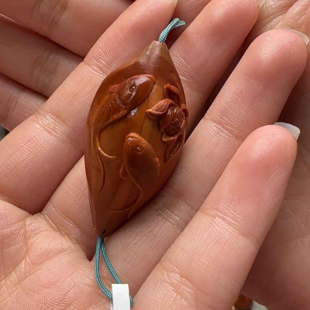 亮***剑手串/手链橄榄核荷花鱼