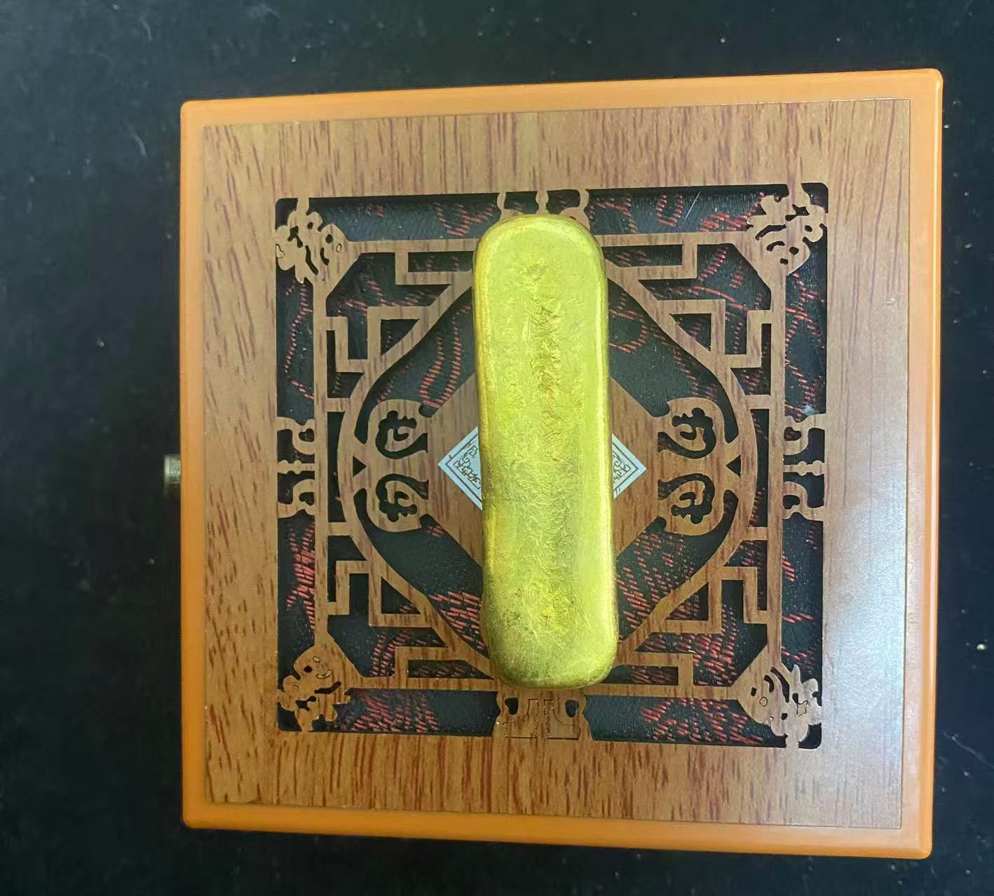 【炉内提炼】金色长条珍藏摆件