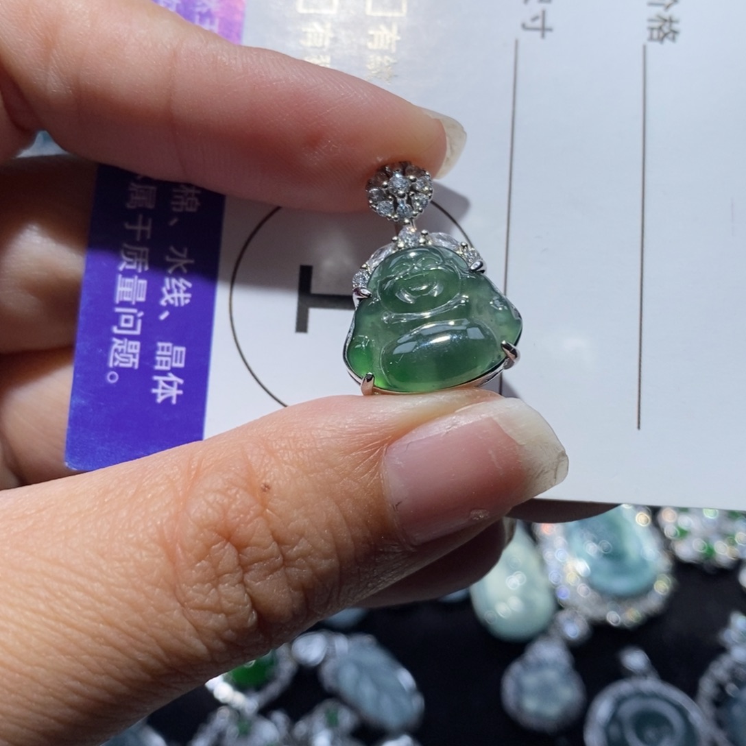 翡翠未镶嵌颈饰翡翠