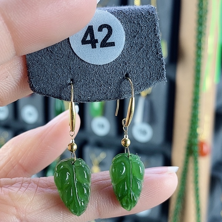 和田玉耳饰18K金镶嵌