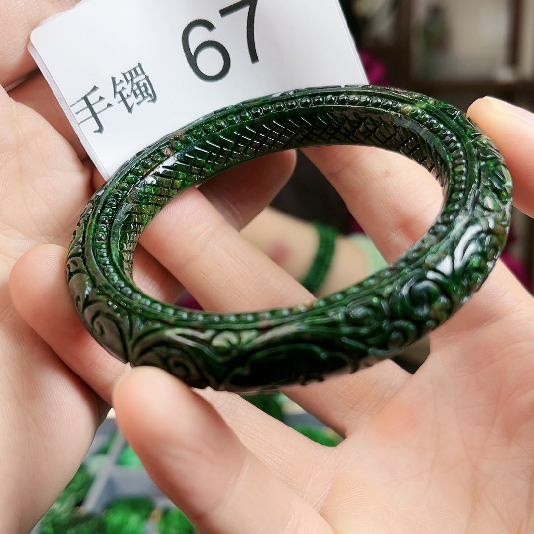 翡翠手镯未镶嵌手镯57.7