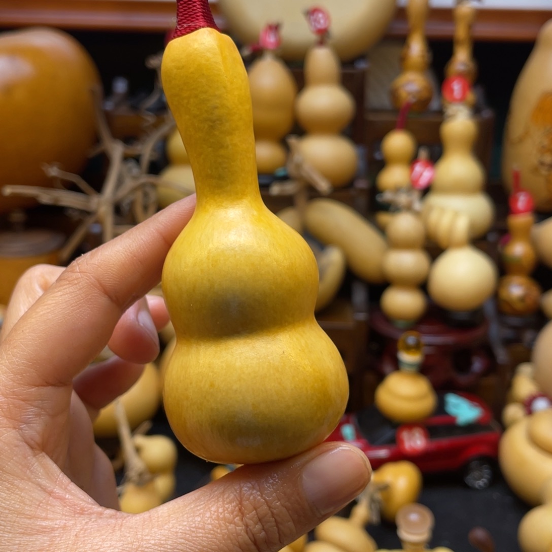 鑫**构葫芦等多种颜色的小动物和动物为主
