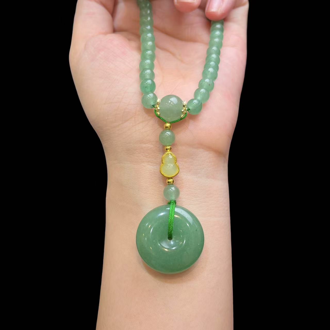 东陵玉吊坠（带珠链） H05-68