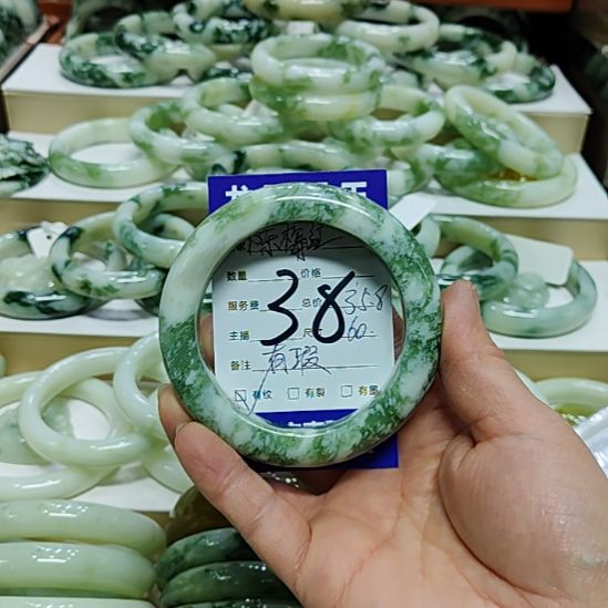 陈***红透闪石-蛇纹石玉未镶嵌手镯