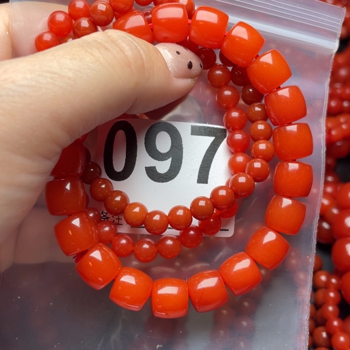 南红玛瑙手链未镶嵌