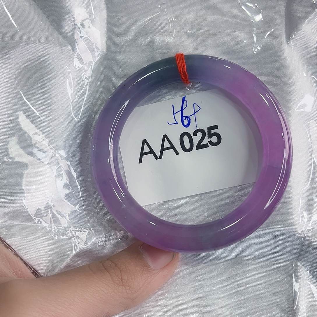 翡翠手镯未镶嵌多样性