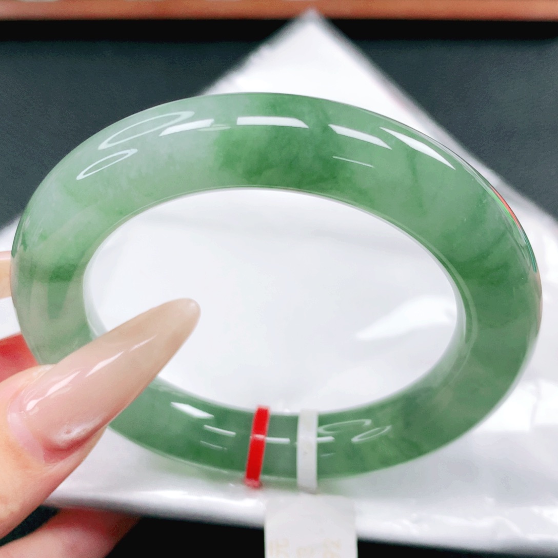 翡翠未镶嵌手镯53