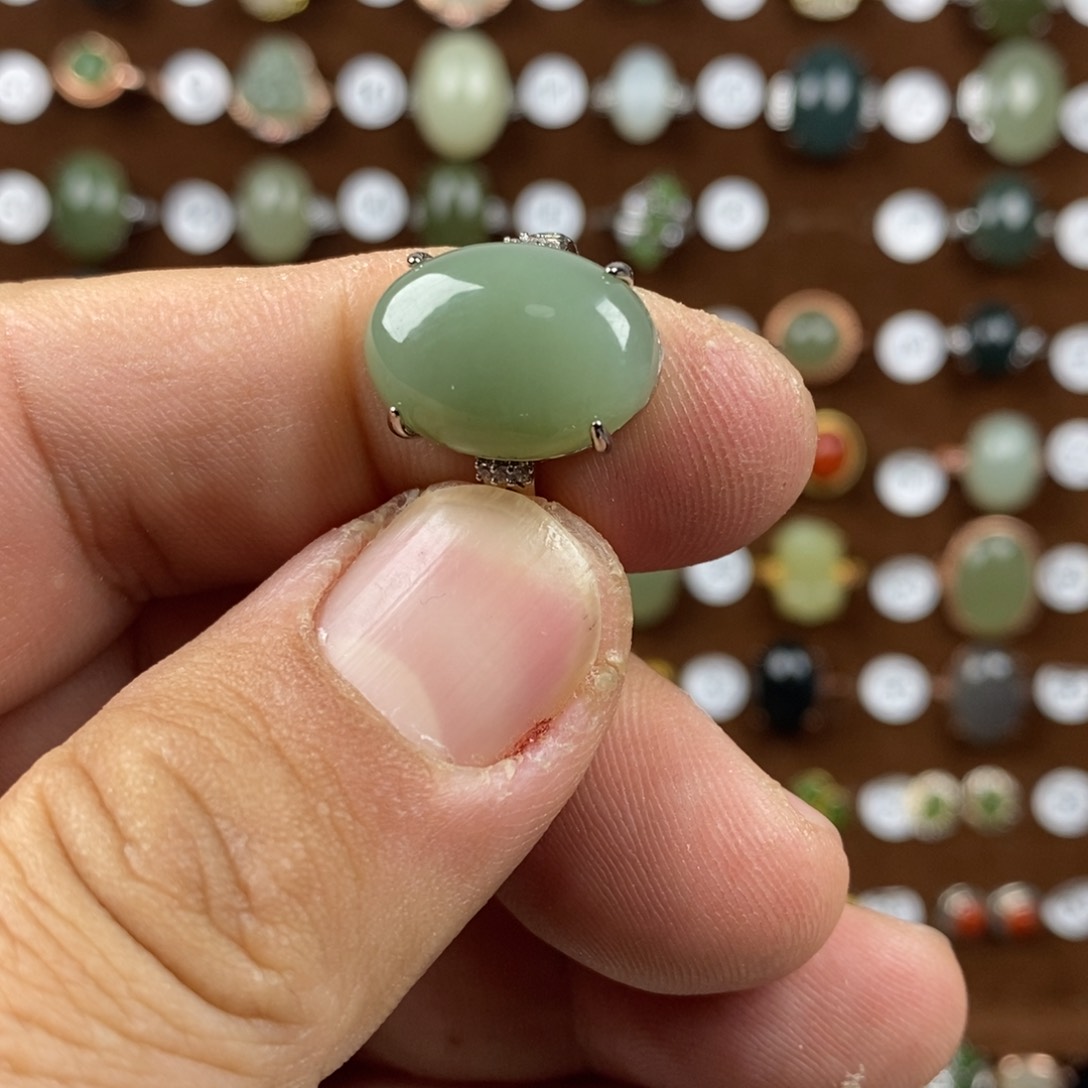 和田玉（青白玉）戒指合金