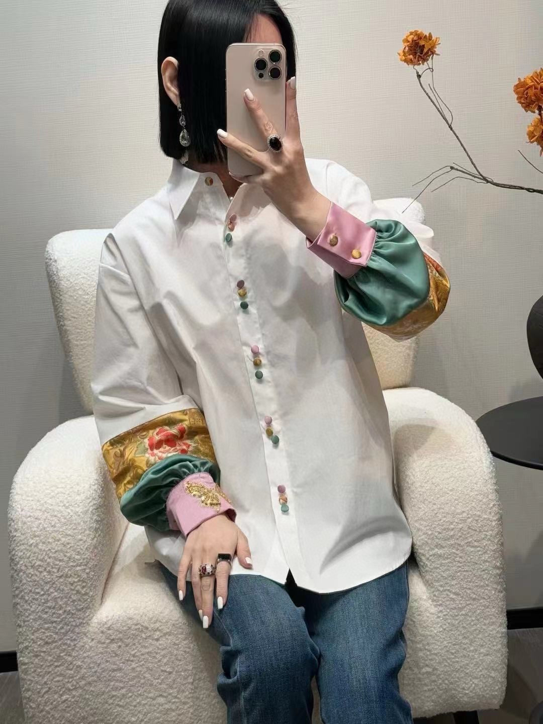 ［微姐推荐］重工刺绣钉珠蝴蝶灯笼袖手工彩扣衬衫上衣女