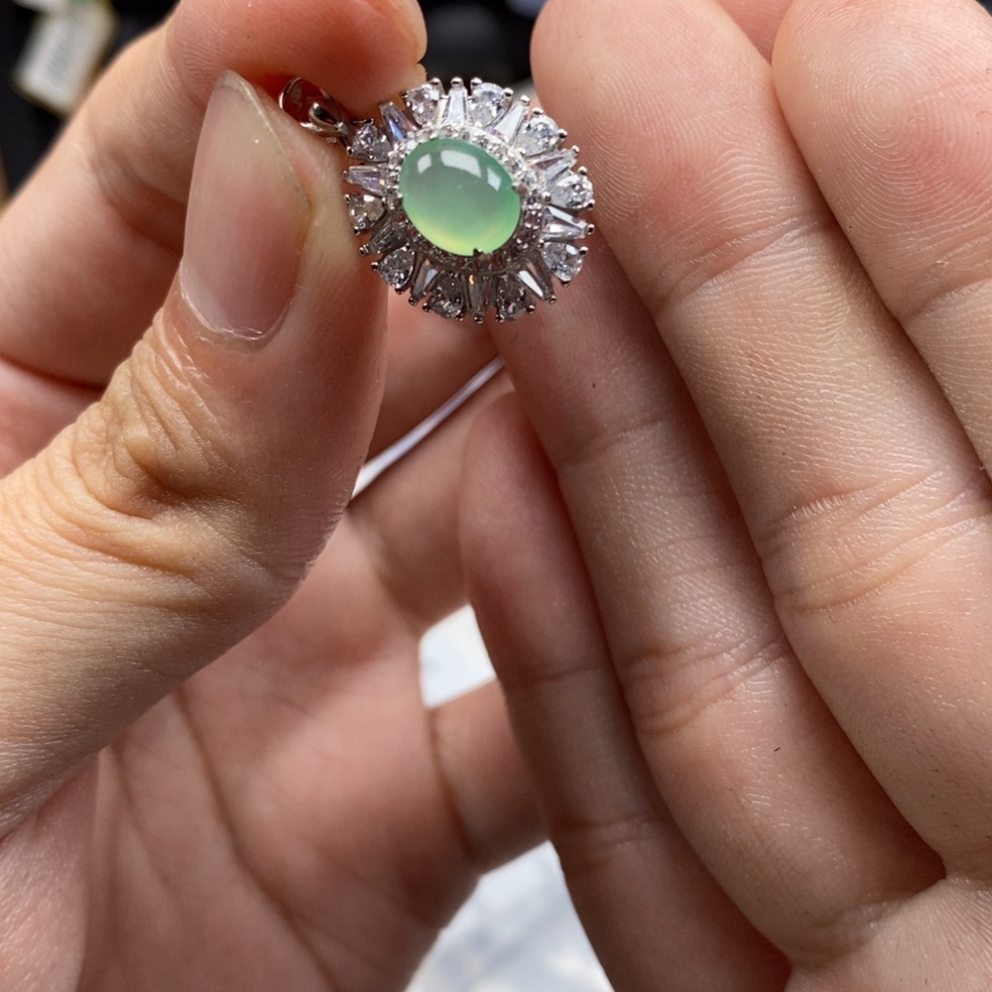 翡翠颈饰银S925镶嵌嗯*天然缅甸翡翠a货