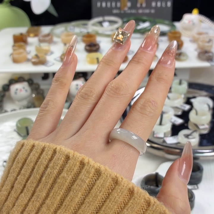 和田玉（糖玉）未镶嵌戒指j冰透白馒头片17.3