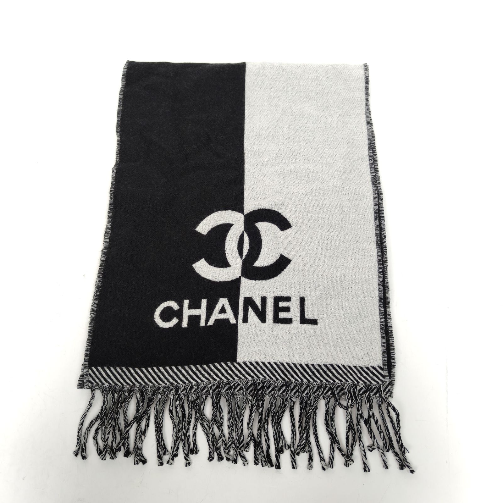 99新 Chanel/香奈儿 【小花黑黑】黑白 绵羊毛 香奈儿 双C