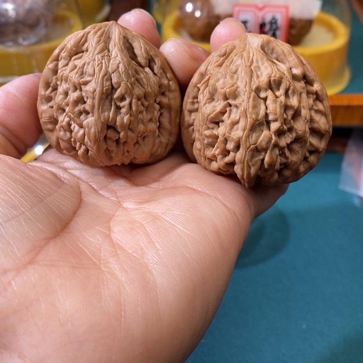 文玩核桃吊坠鸿**头43虎头王