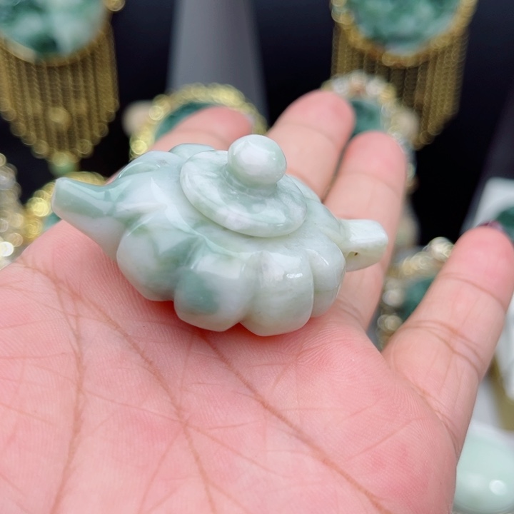 透闪石-蛇纹石玉手把件未镶嵌