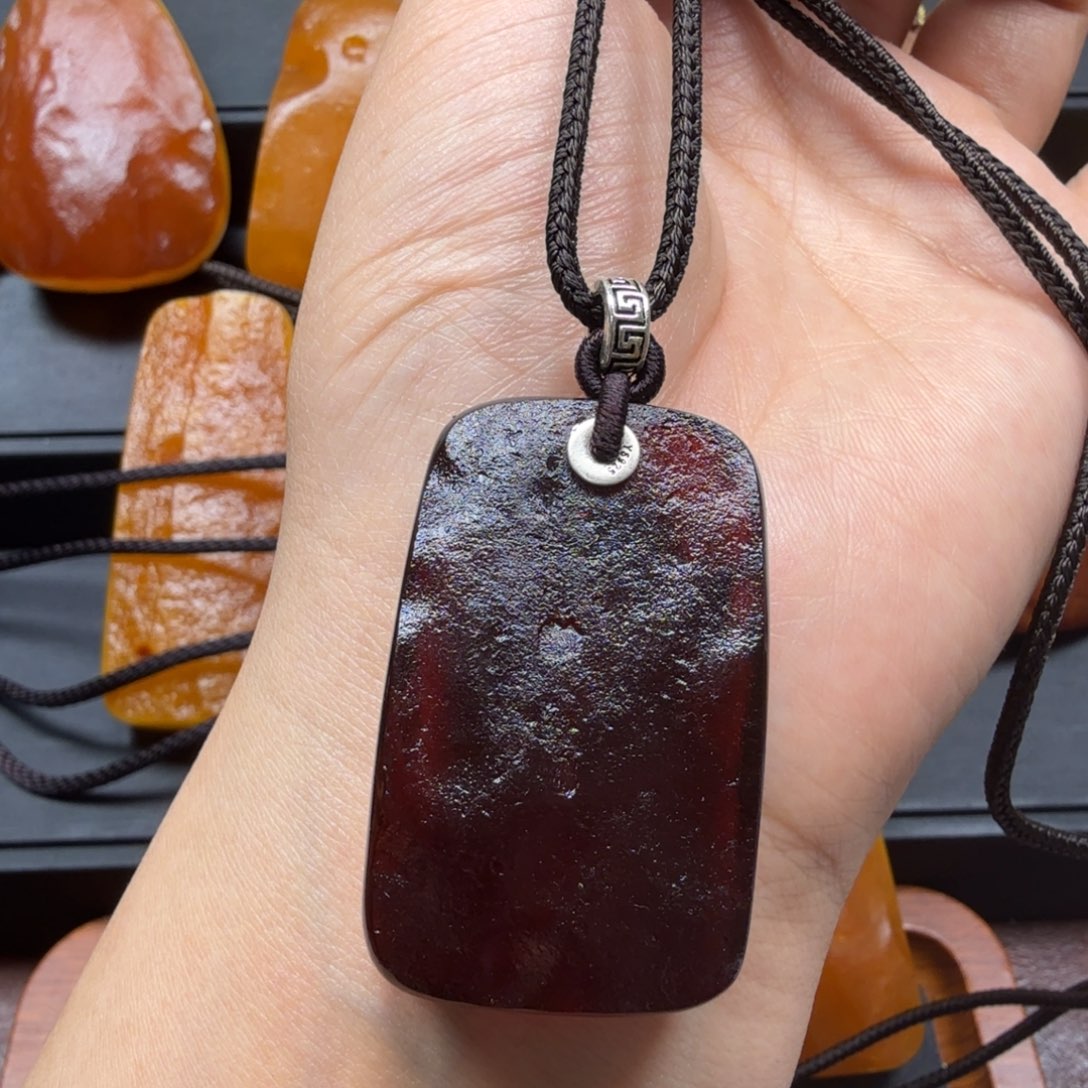 未镶嵌吊坠(赠链)琥珀