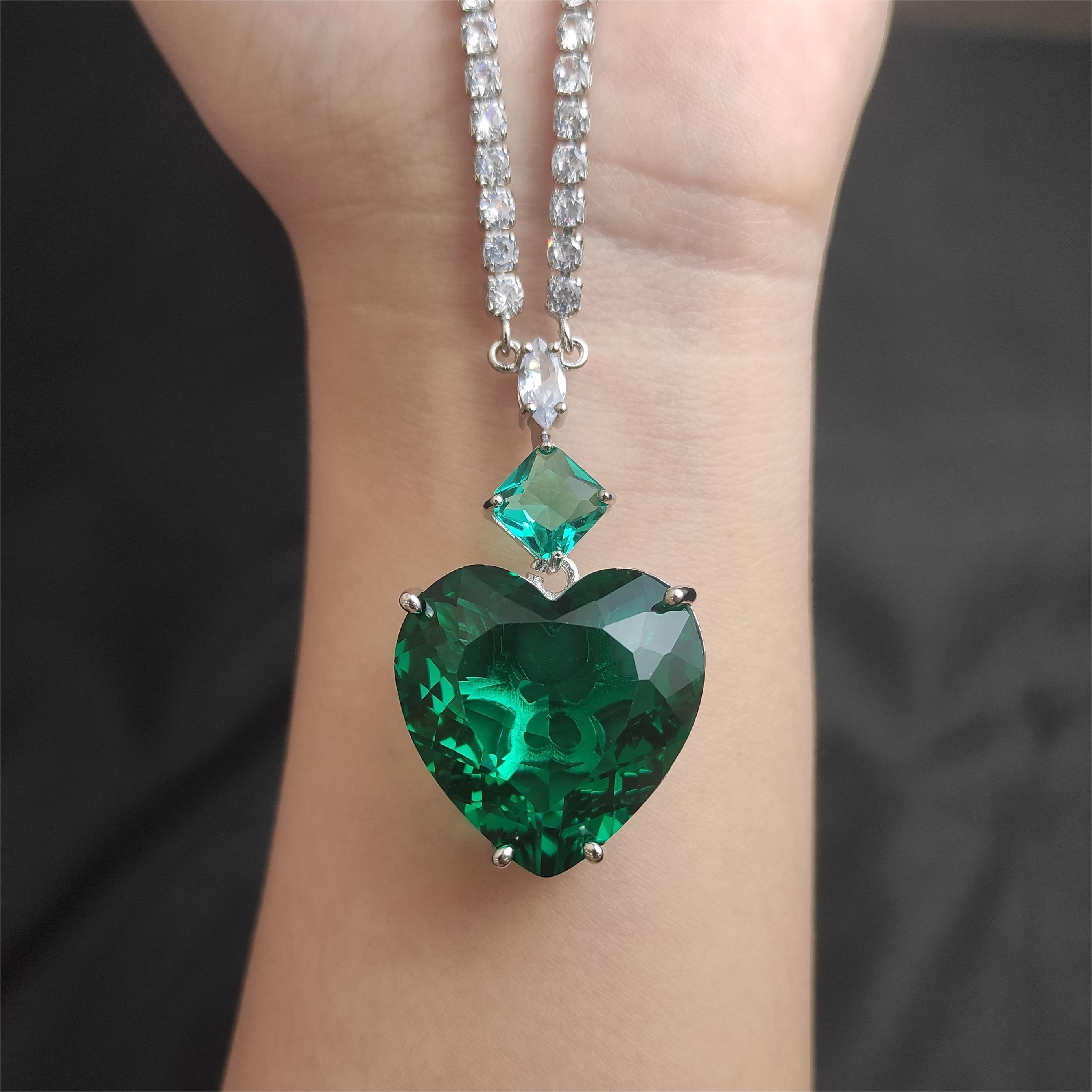 祖母绿培育爱心吊坠B30-08赠链礼盒（多样性发）