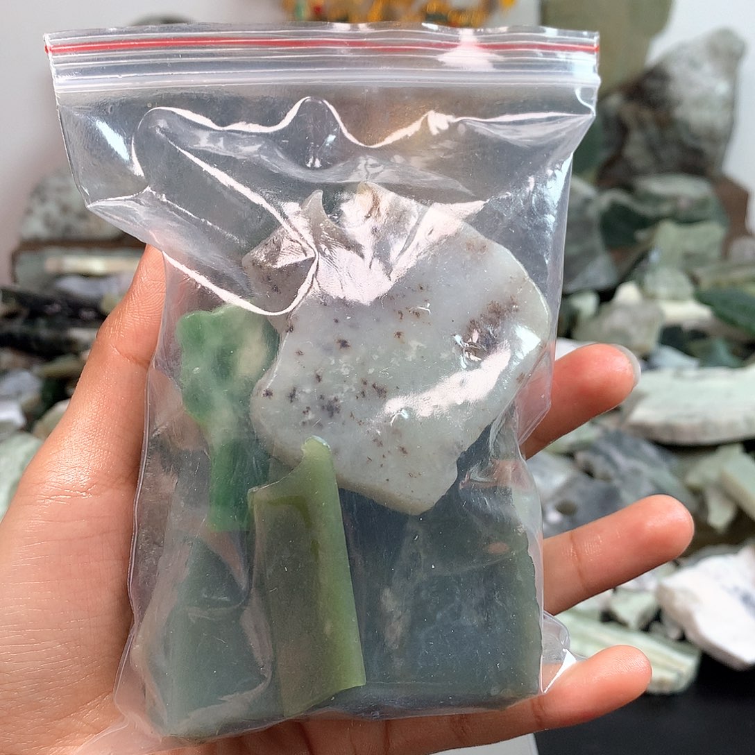 未镶嵌和田玉摆件薅****）