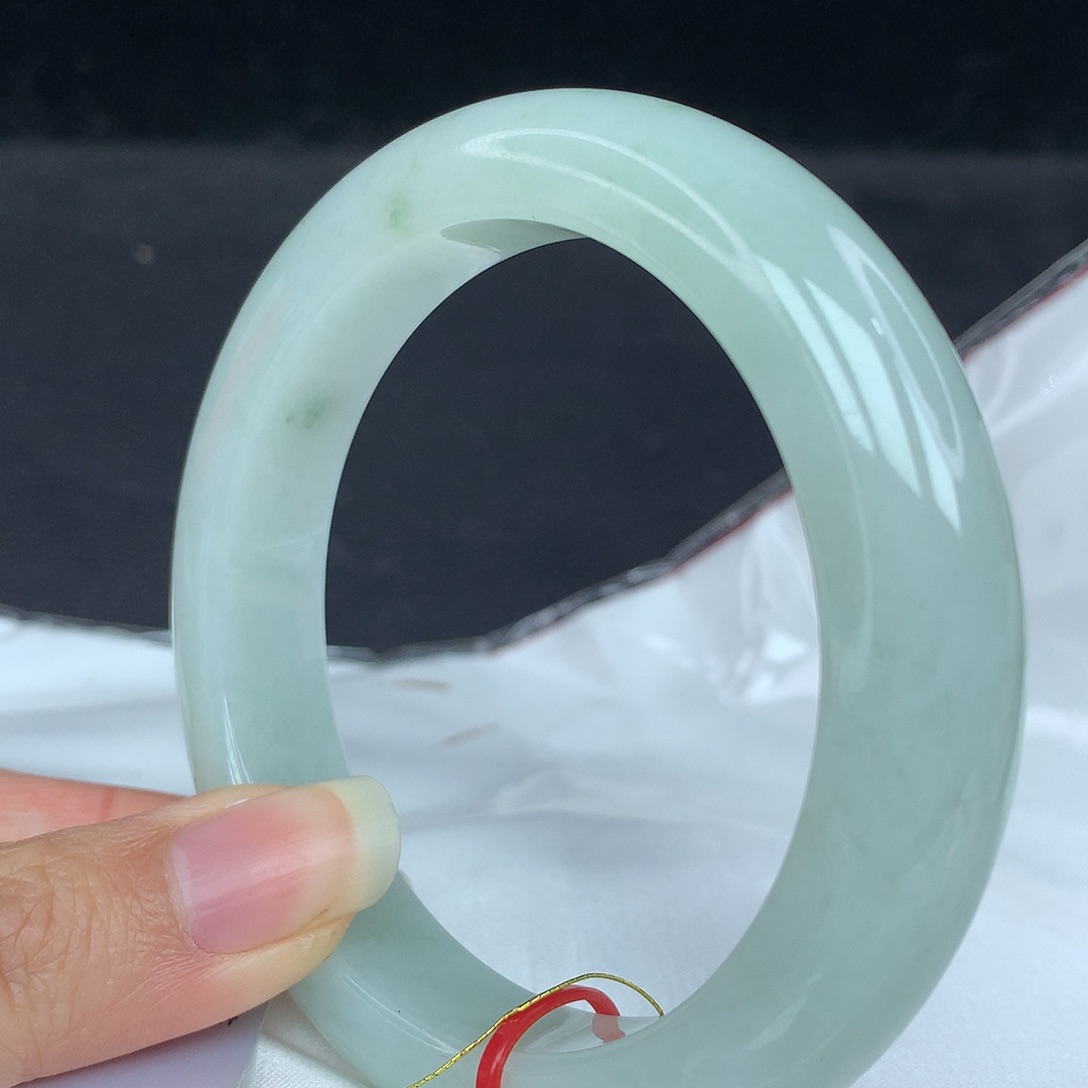 翡翠手镯未镶嵌60圈3806