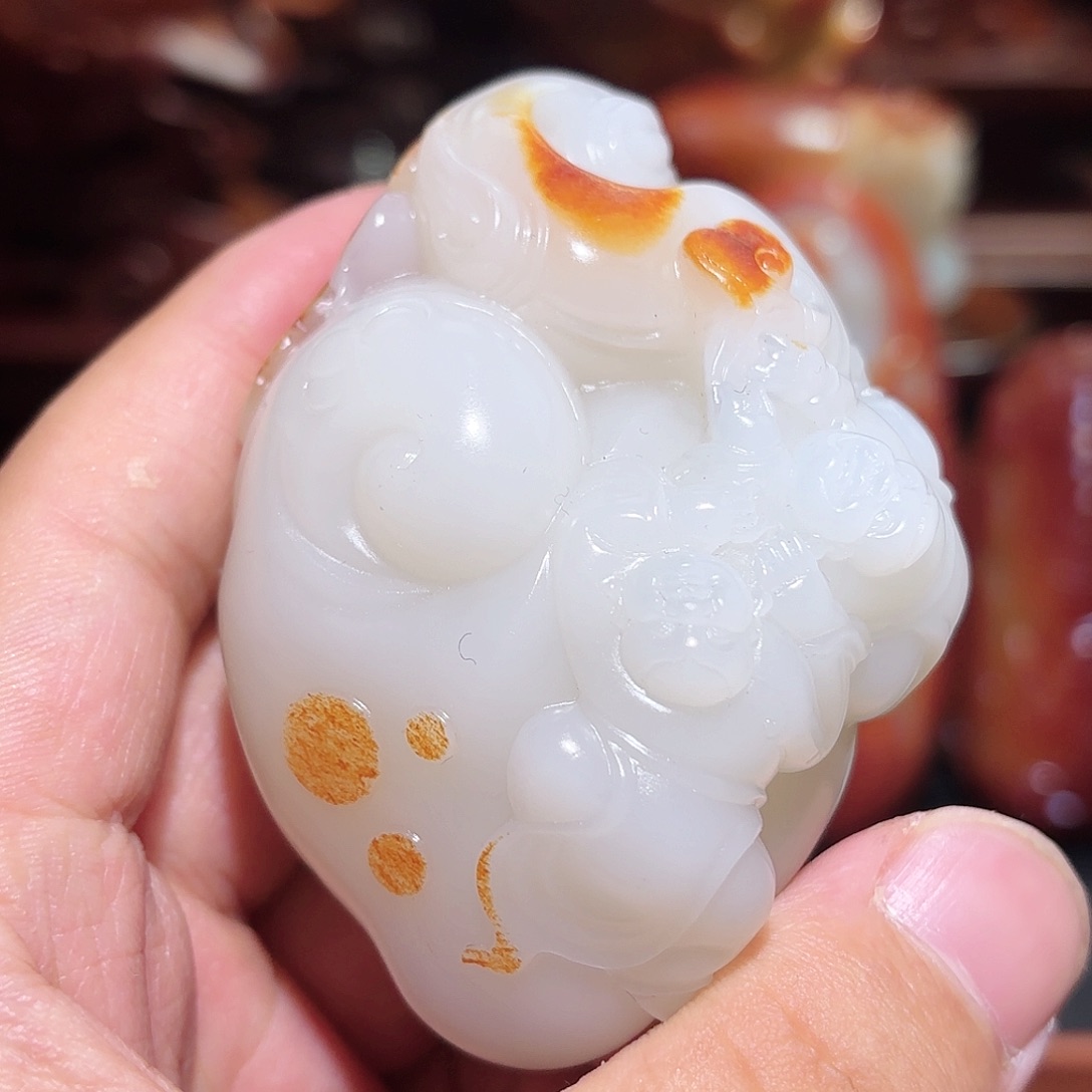 和田玉未镶嵌把件