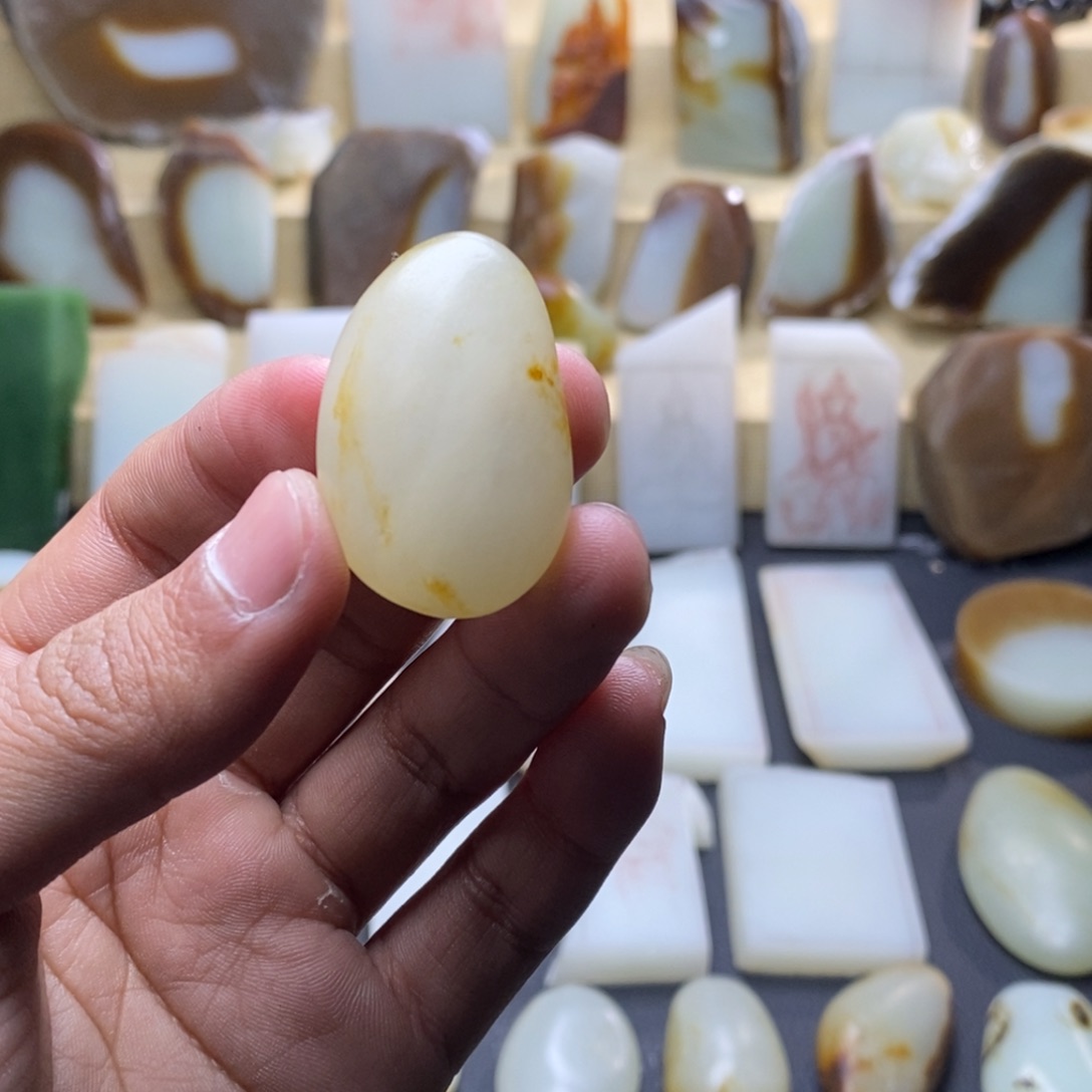 定制和田玉吊坠未镶嵌佐**走