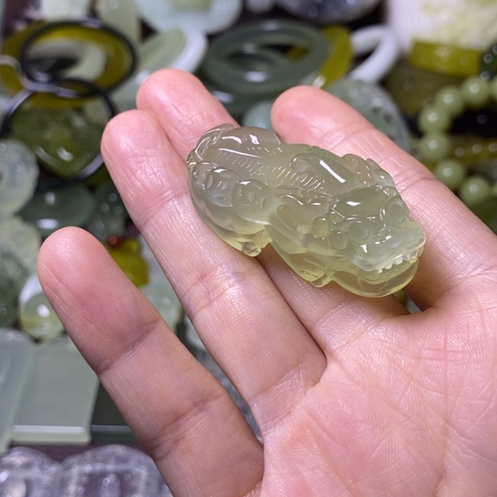 岫玉岫玉挂件未镶嵌吉****坊