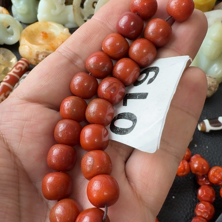 云***边未镶嵌颈饰玛瑙/玉髓