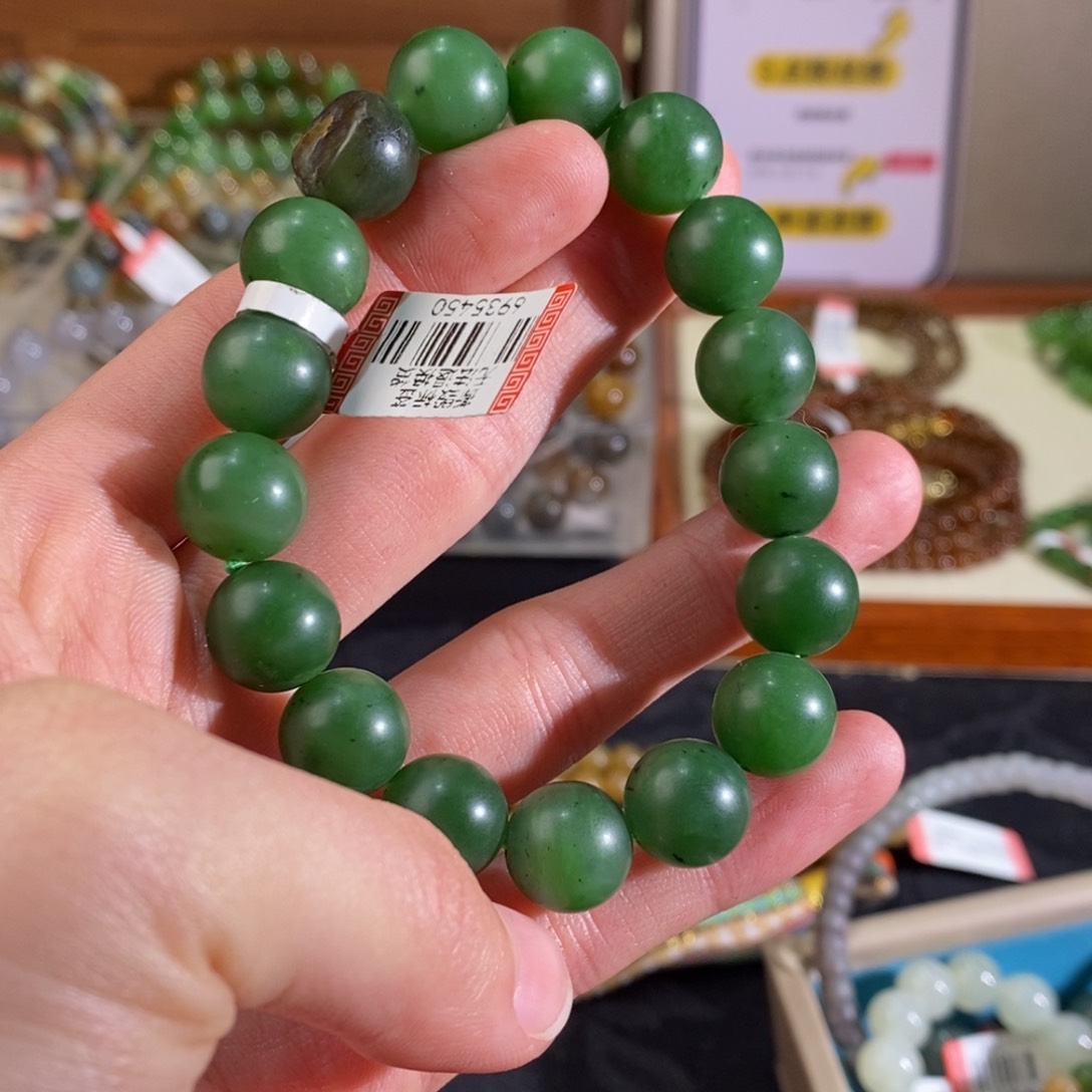 和田玉手链未镶嵌彩**?