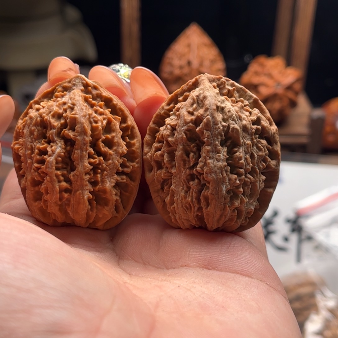 文玩核桃把件关东木子家楸大胖118花