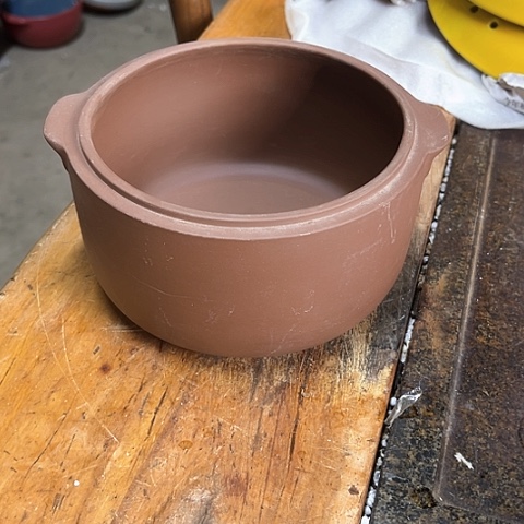 微瑕，不能明火，口径15厘米，高8紫砂无盖炖盅1个