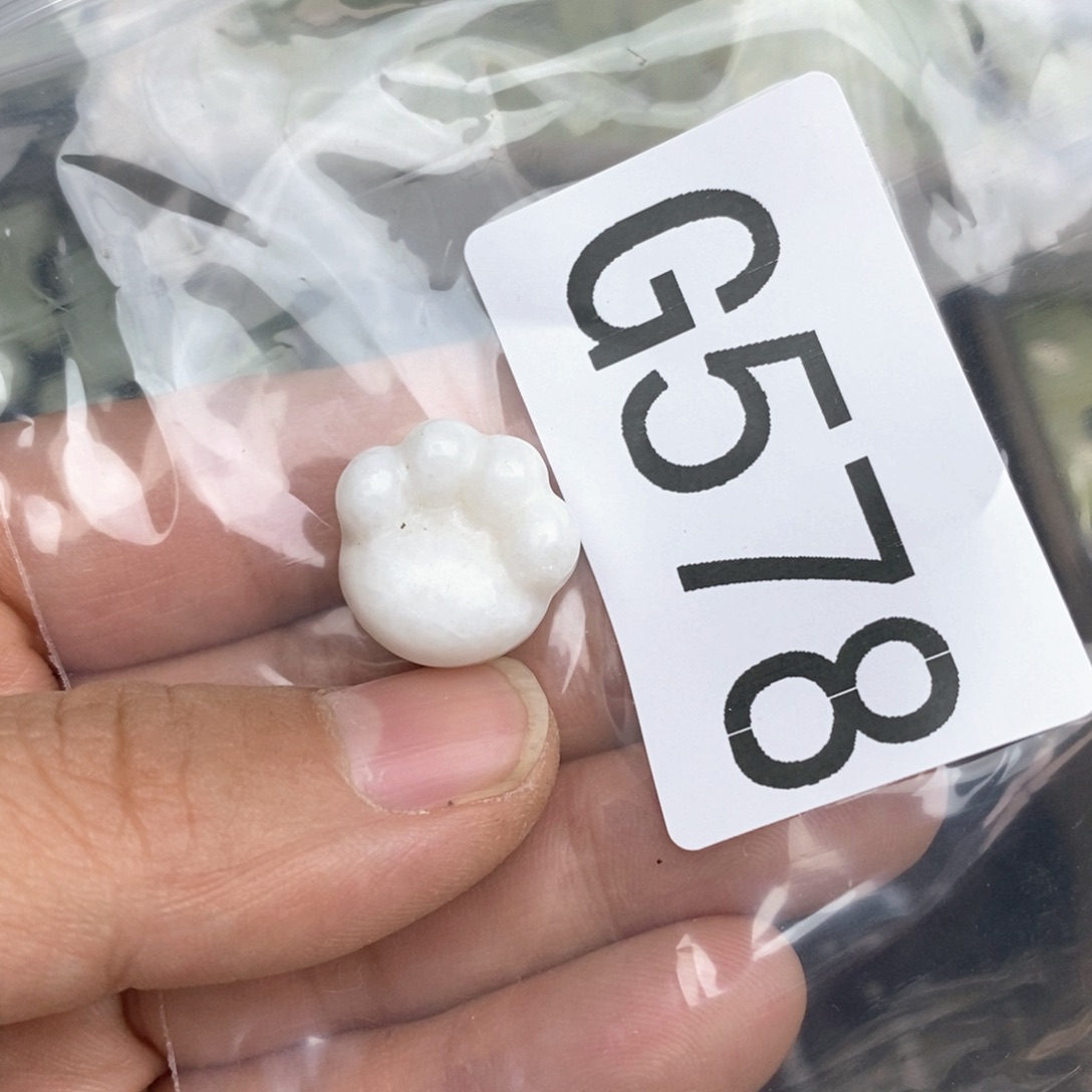 岫玉假一赔十不退不换，3.8福利未镶嵌