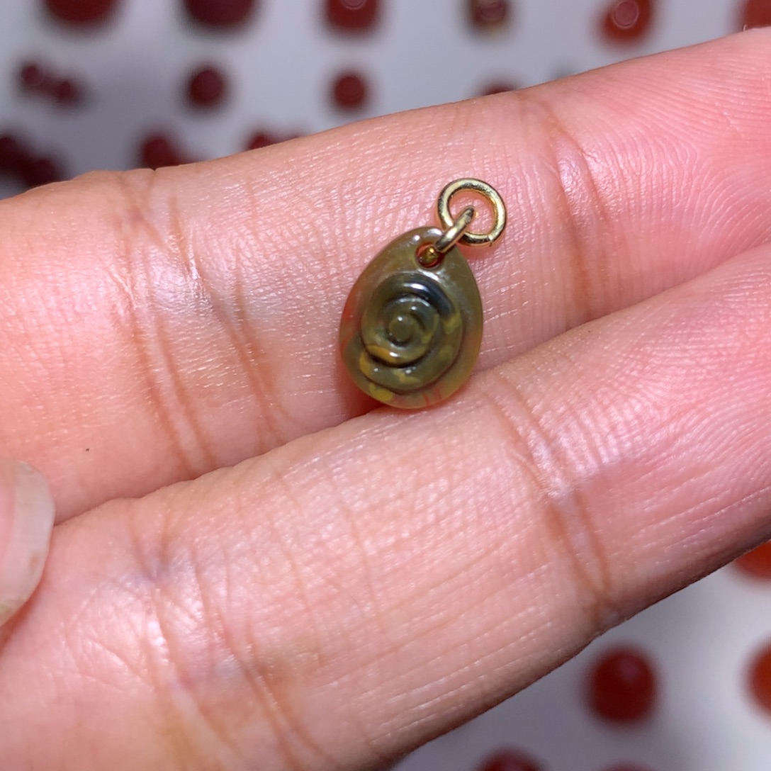 南红玛瑙侧挂未镶嵌包浆 银圈