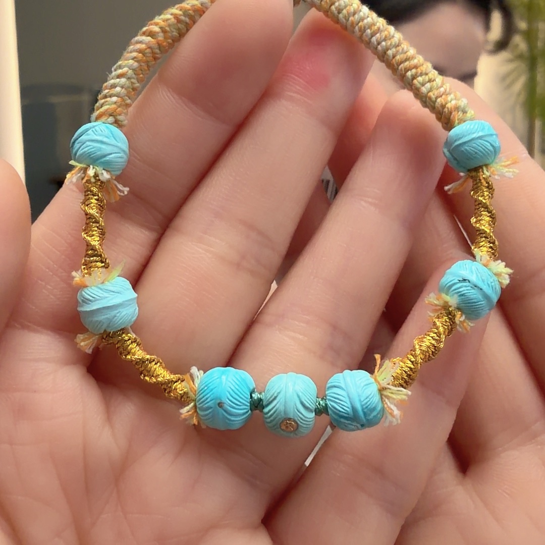 绿松石未镶嵌颈饰