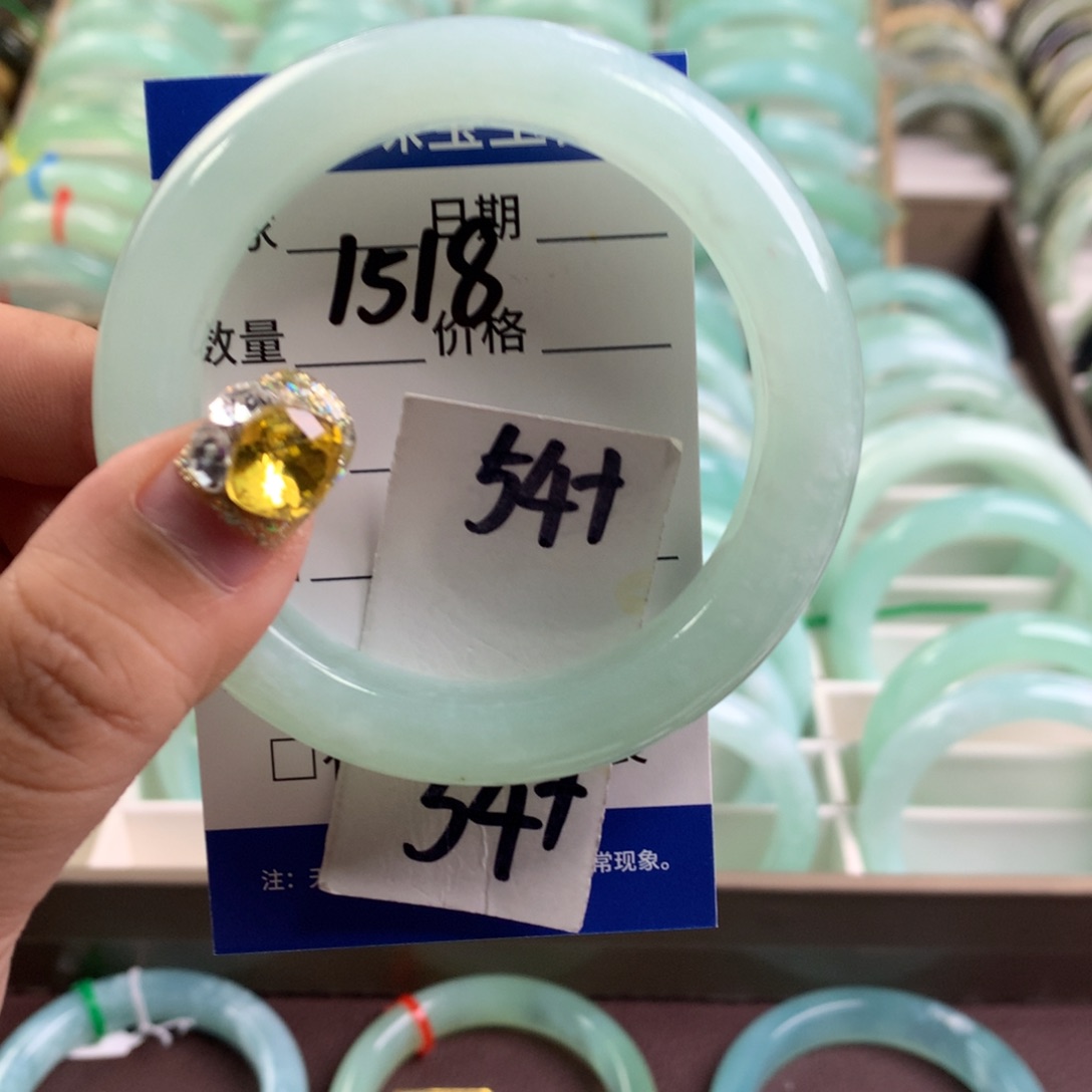 蛇纹石玉手镯未镶嵌1518