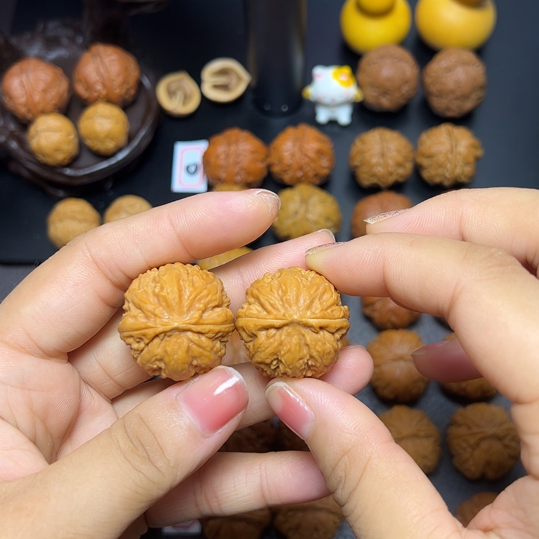 把件文玩核桃28尺莲花磨盘0005