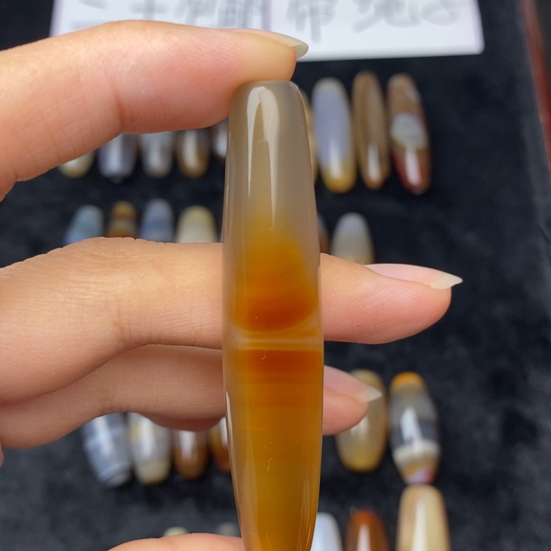 玛瑙/玉髓颈饰未镶嵌岁**痕