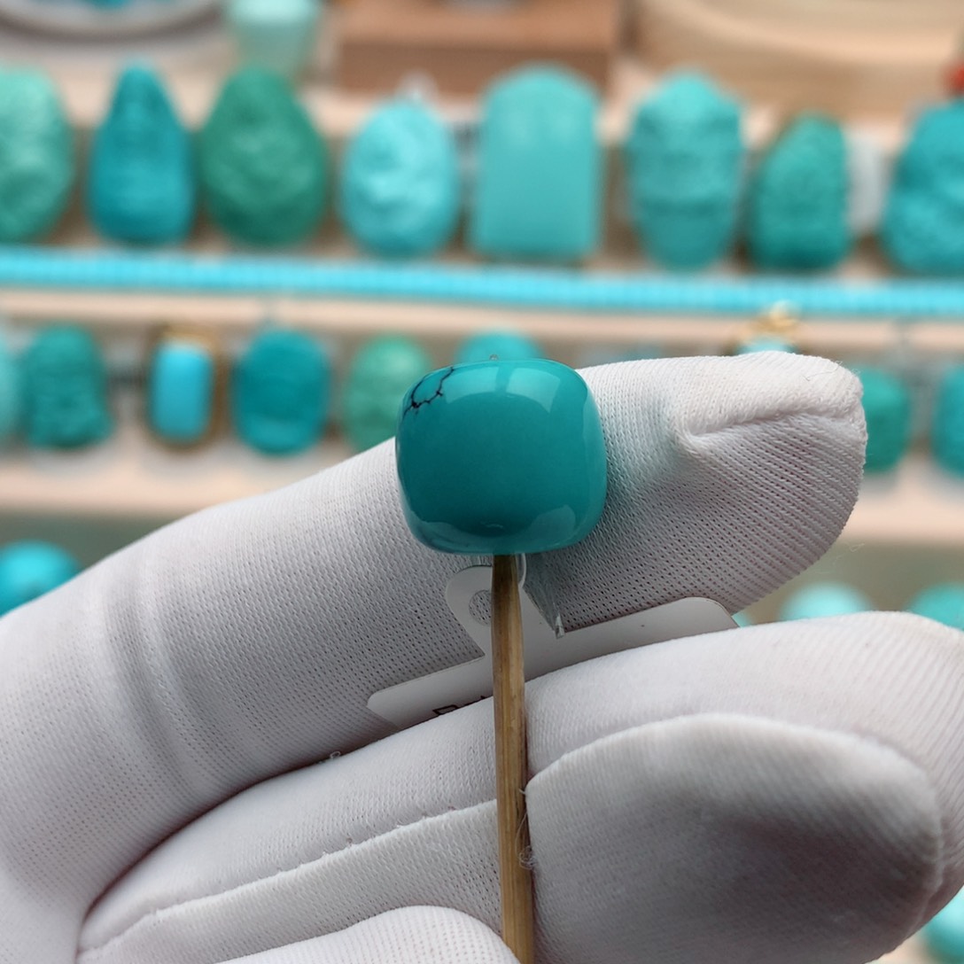 绿松石珠宝奇石18K金镶嵌