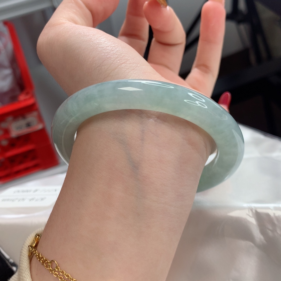 翡翠手镯未镶嵌57.9圈口