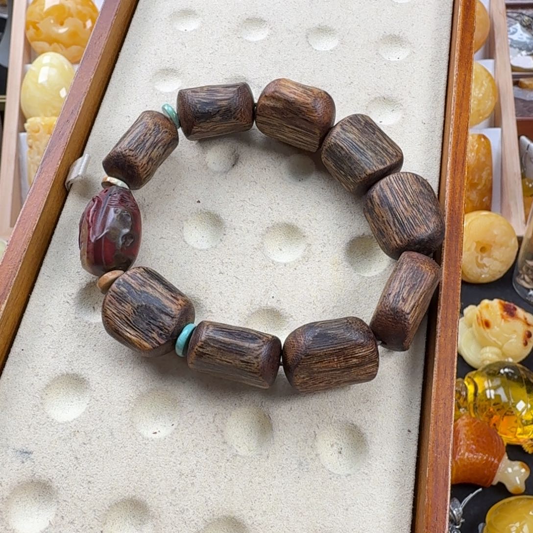 心***地沉香手串未镶嵌南红