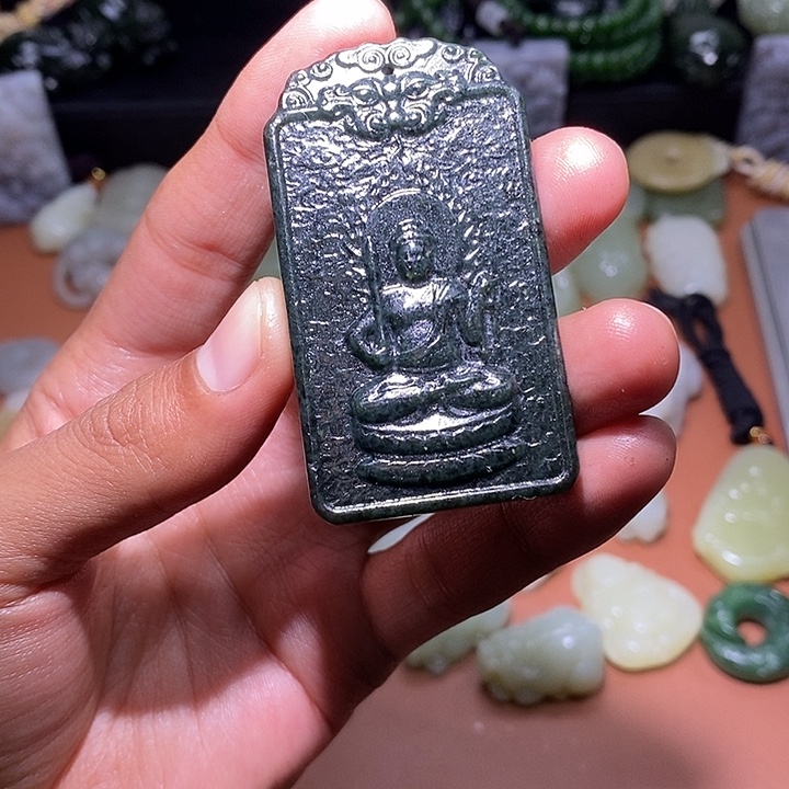 和田玉未镶嵌颈饰