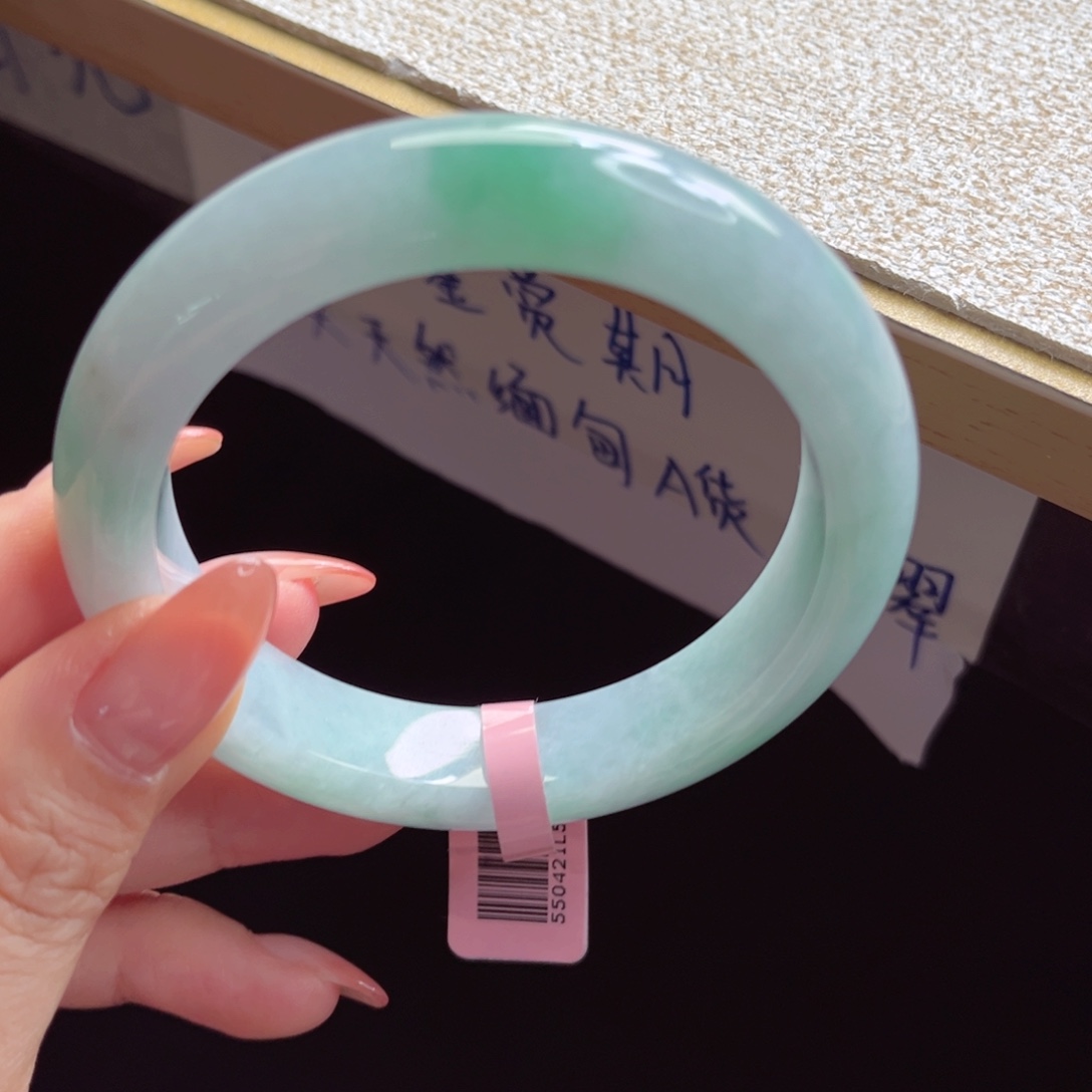 翡翠手镯未镶嵌手镯