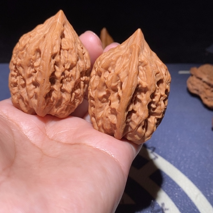 贾***杯吊坠文玩核桃鸡心