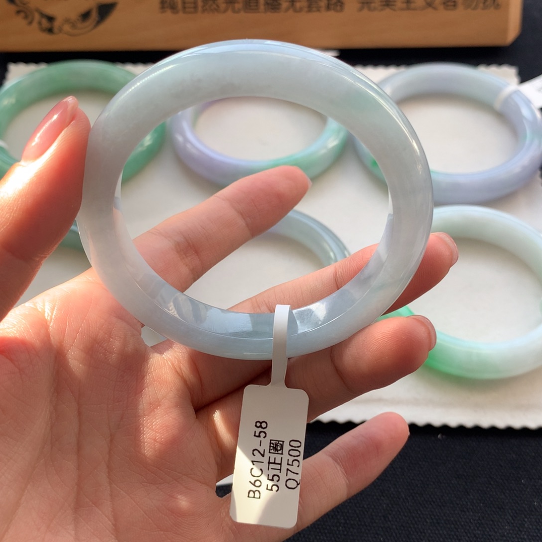 翡翠未镶嵌手镯白月光力推